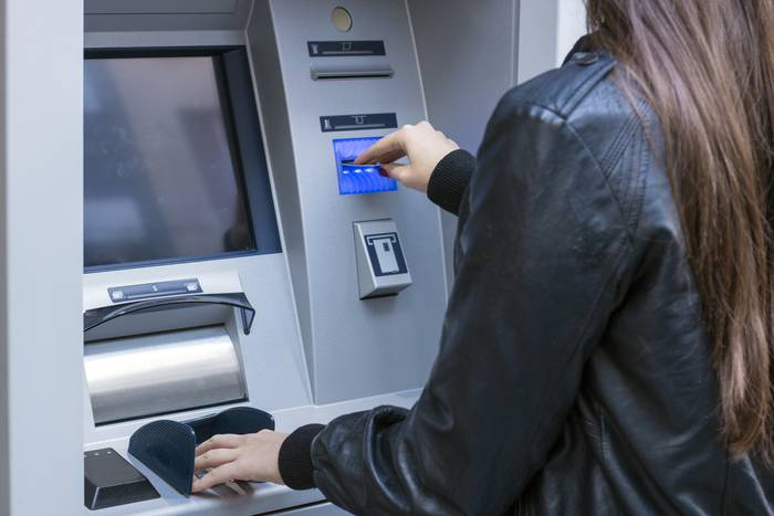 ATM'lere yeni güncelleme geldi. Artık bunu yapanın kartını ATM'ler anında yutacak 9